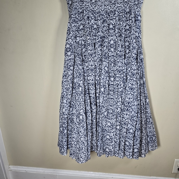 Chelsea & Theodore Blue White Sleeveless Full Maxi Floral Dress Size Large. - Picture 15 of 15